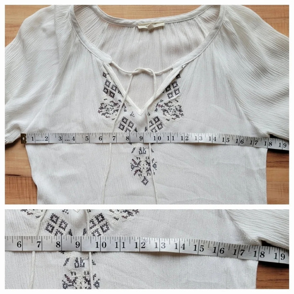 Mystree-  White Emroidered Lightweight Short Sleeve Top with Collar Tie - Picture 8 of 9